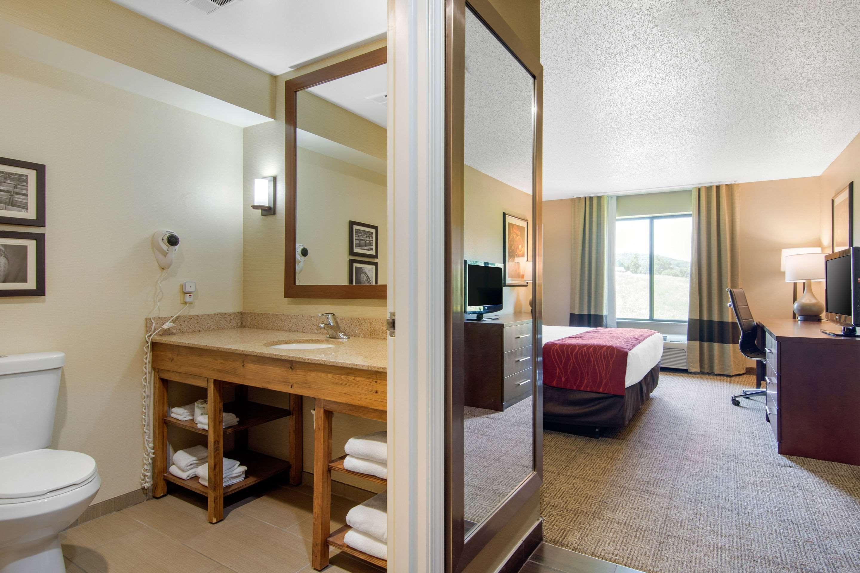 Comfort Inn & Suites Cooperstown - Milford Exteriér fotografie