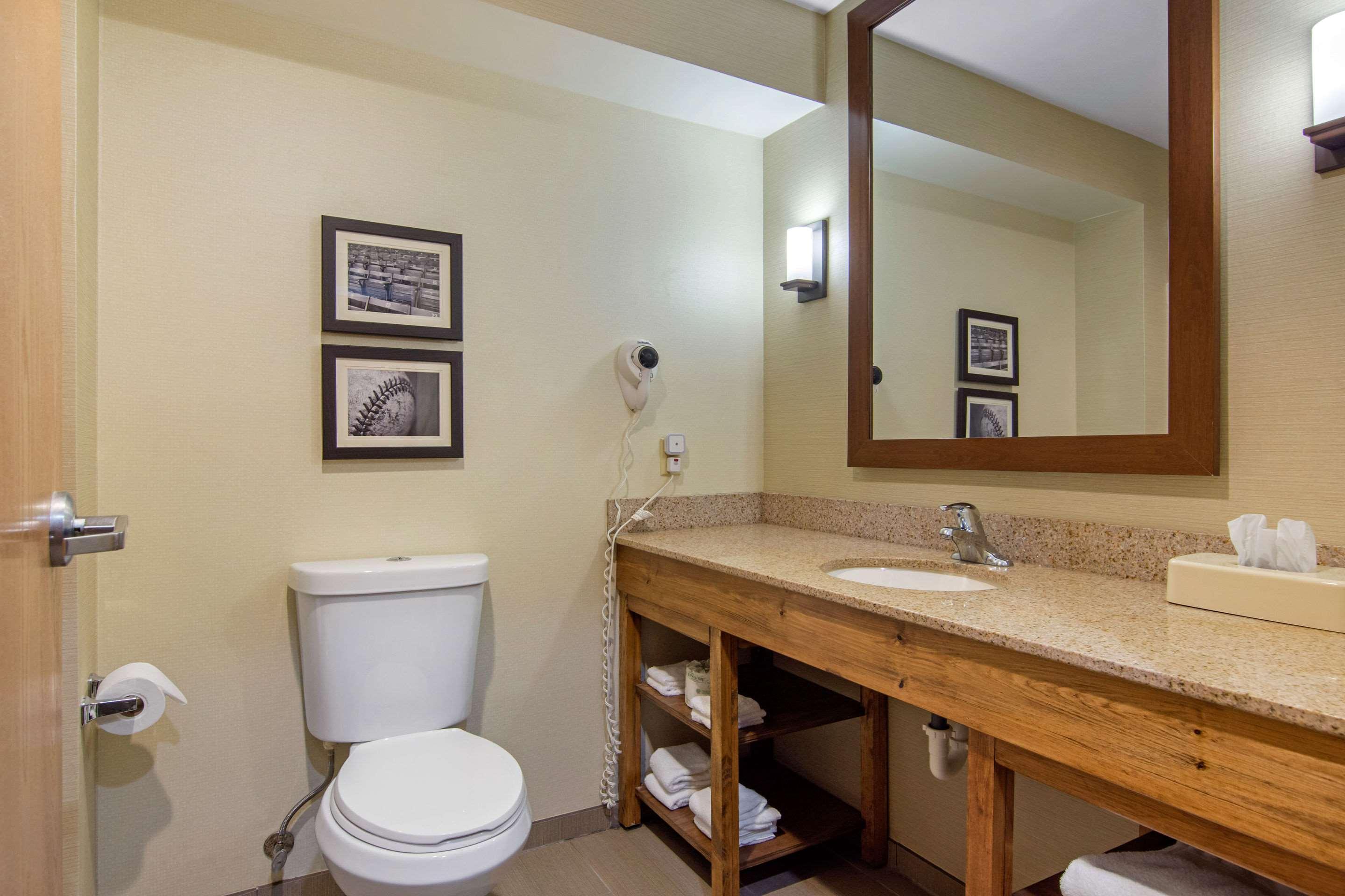 Comfort Inn & Suites Cooperstown - Milford Exteriér fotografie
